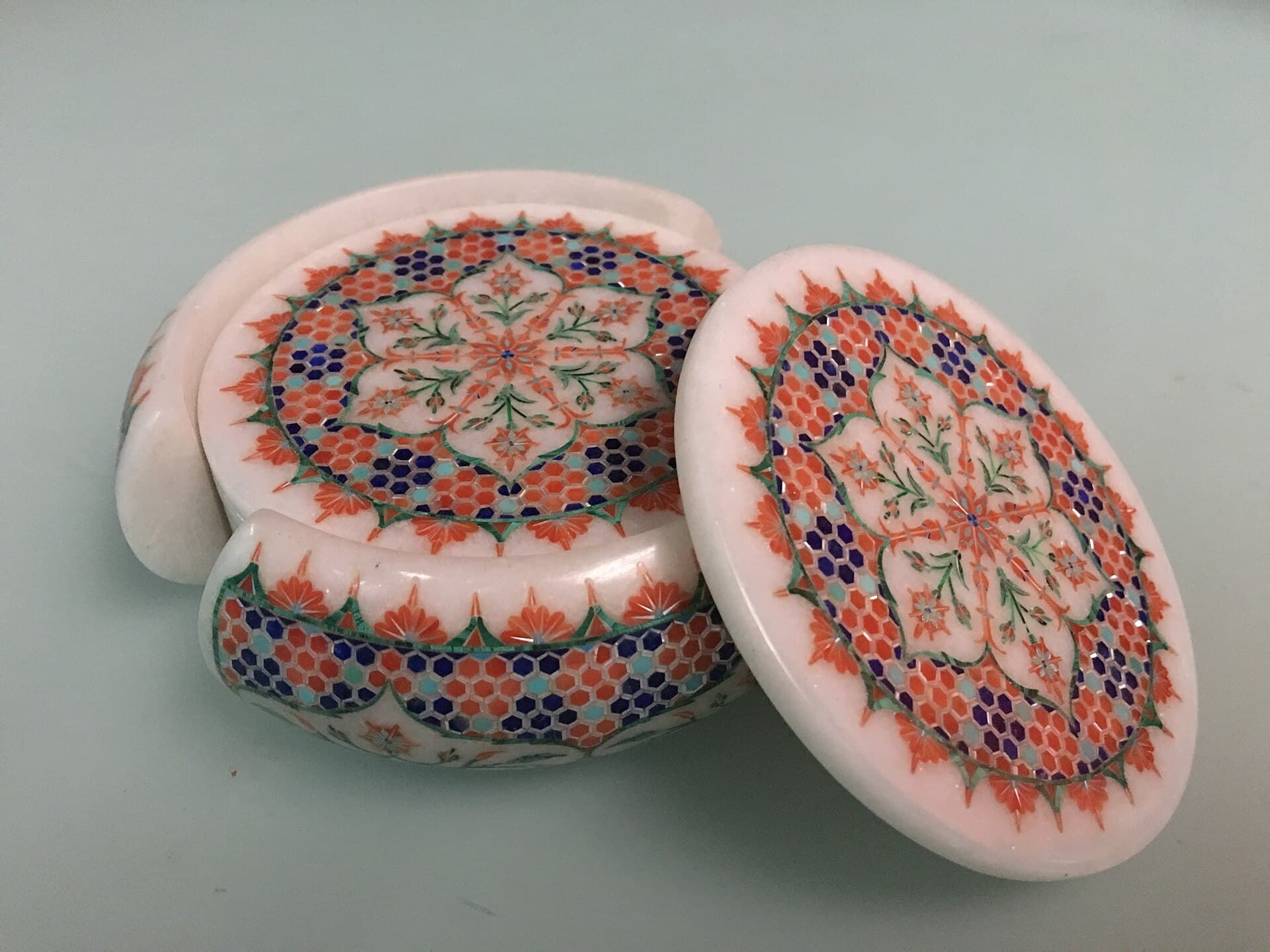 Marble coaster set with stone inlay